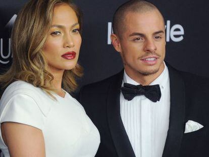 Jennifer Lopez y Casper Smart en la entrega de los Globos de Oro.