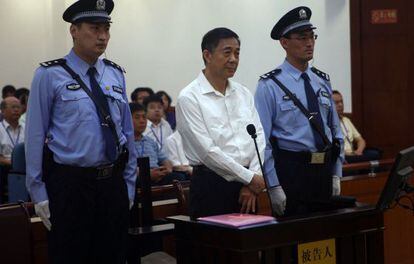 El pol&iacute;tico Bo Xilai durante la vista judicial en la corte de Jinan, el pasado 22 de agosto.