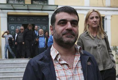 El periodista griego Costas Vaxevanis abandona la fiscal&iacute;a este domingo.
 