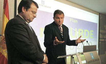 Ángel Tahoces y Javier Guerra durante la presentación de las adjudicaciones