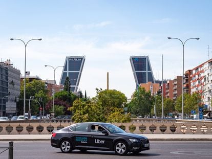 Un coche de Uber, en Madrid.