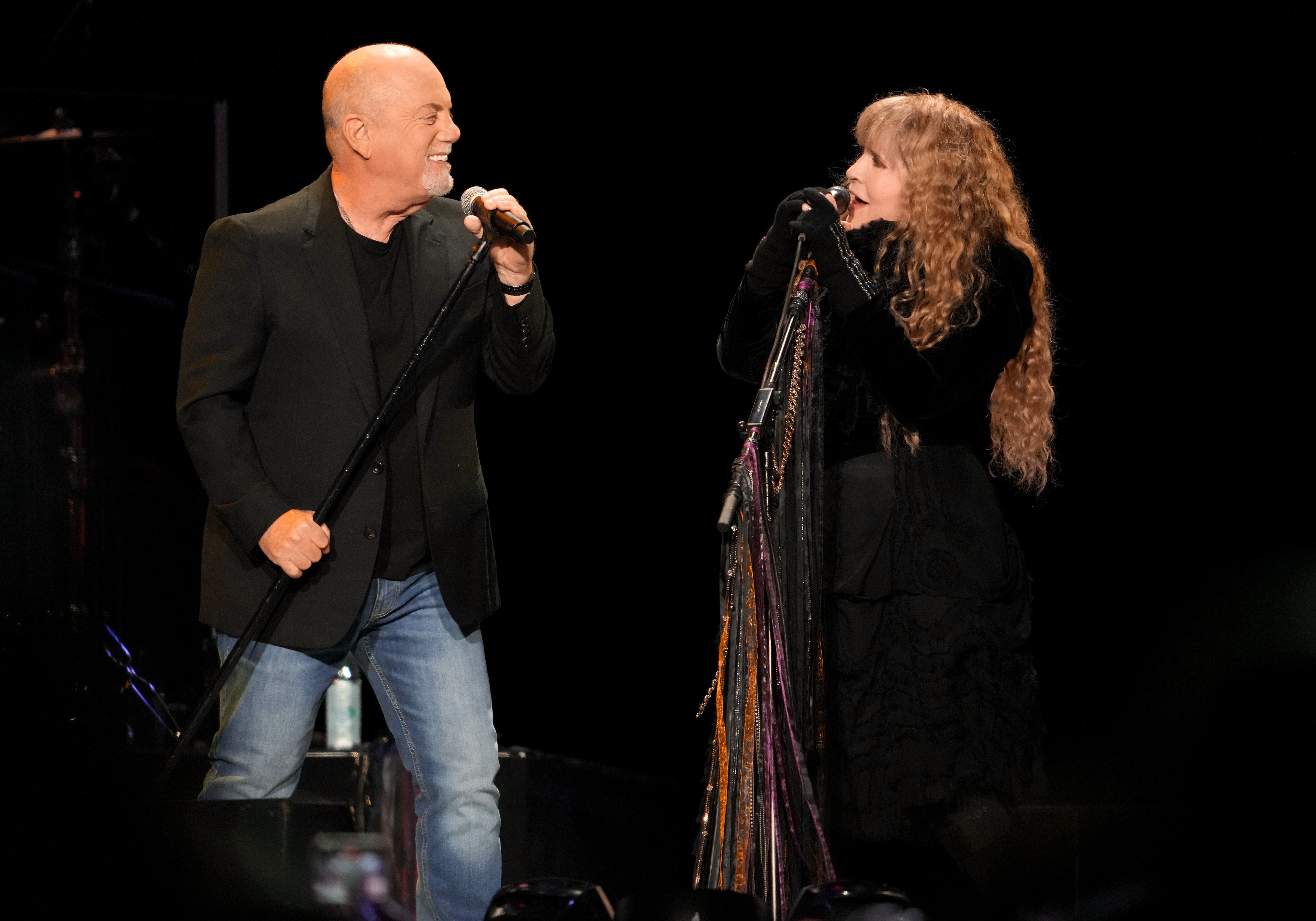 Billy Joel y Stevie Nicks actuando el 10 de marzo en Inglewood, California, en la gira que comparten. 