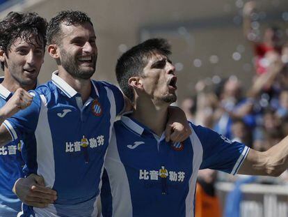 Granero, Gerard Moreno y Baptistao festejan la goleada del Espanyol.