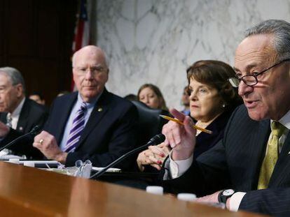 Los senadores, Schumer, Feinstein, Leahy y Grassley durante la audiencia sobre la reforma migratoria en el Senado. 