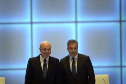 Francisco González junto al consejero delegado de BBVA, Ángel Cano