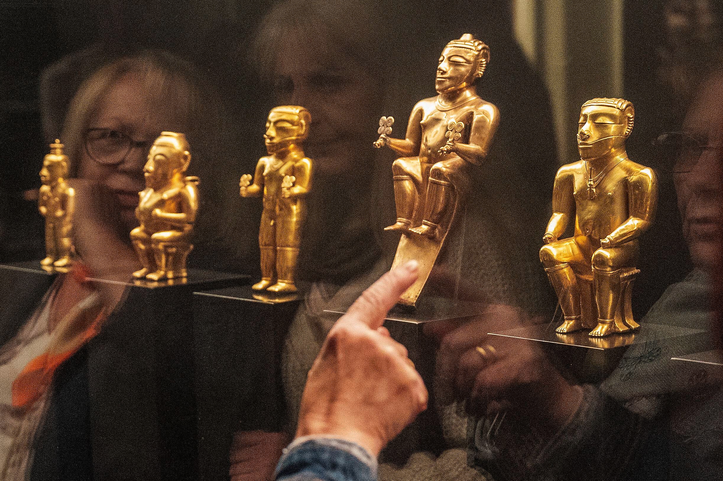Las vitrinas donde se guarda el Tesoro de Quimbaya, en el Museo de América de Madrid.