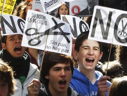 Manifestaci&oacute;n de estudiantes en Madrid contra los recortes y la reforma educativa, en febrero de 2013.