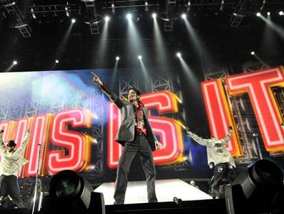 Michael Jackson, en una imagen del documental 'This Is It', que filmó sus ensayos en Los Ángeles de su última gira. En vídeo, el tráiler.
