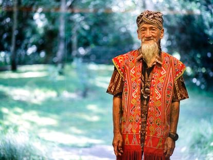 Bandi Apai Janggut, líder tradicional de la comunidad dayak iban en Indonesia, en la Fundación Calouste Gulbenkian, en Lisboa, este 19 de julio.