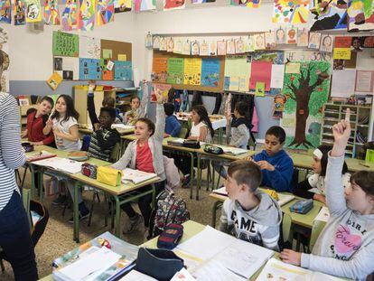Alumnos en un aula del colegio Antonio Mendoza, en Santander, el pasado miércoles.