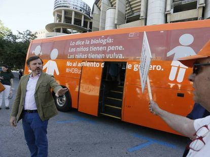 El autobús tránsfobo de Hazte Oír, en una imagen de 2017.