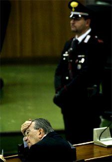 Giulio Andreotti, ayer, durante el proceso en Milán.