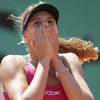 La checa Nicole Vaidisova muestra su alegría tras derrotar a la estadounidense Venus Williams.