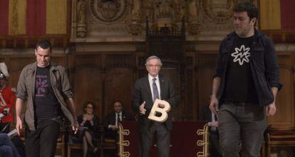 De izquierda a derecha, Xavier Artigas, Xavier Trias y 'Xapo' Ortega