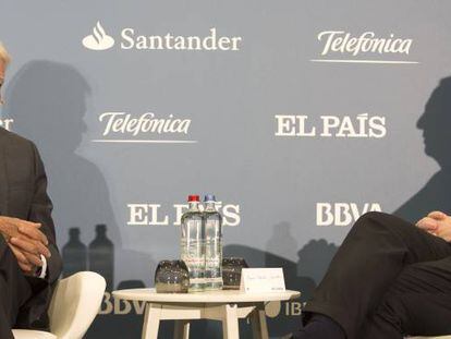 Felipe González y Jean-Claude Juncker, en el foro.