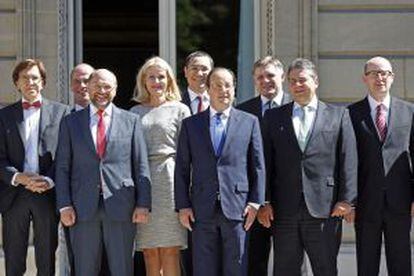 Foto de familia de la minicumbre celebrada en Par&iacute;s.