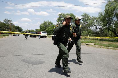 El nombre de Uvalde, una pequeña y tranquila comunidad de 16.000 personas en el centro del Estado de Texas, a pocos kilómetros de la frontera con México, se suma este martes a una larga lista de los horrores que ha dejado la violencia con armas de fuego en este país.