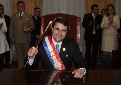 El nuevo presidente paraguayo, Federico Franco, tras asumir el cargo.