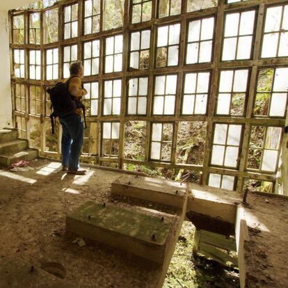 Antiguo taller de nitroglicerina de La Manjoya, en el bosque de La Zoreda (Oviedo).