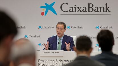 Gonzalo Gortázar, consejero delegado de CaixaBank, durante una rueda de prensa del banco.