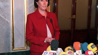 Margarita Mariscal de Gante, en el Congreso de los Diputados, en 2002.
