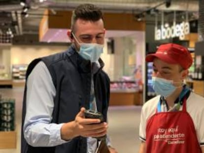 Empleados de Carrefour.