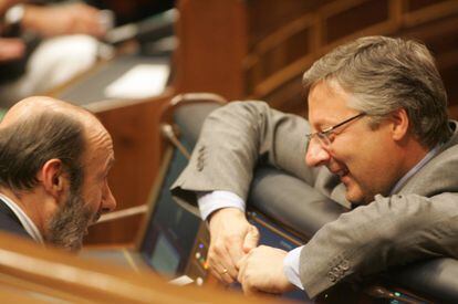 Alfredo P&eacute;rez Rubalcaba y Jos&eacute; Blanco, en el Congreso.