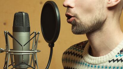 Curso 'online' de Doblaje. ¡Aprende a ponerle voz a actores y actrices de cine y televisión! Solicita más información