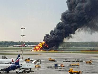 La tripulación asegura a las agencias rusas que un rayo alcanzó al avión de Aeroflot en pleno vuelo
