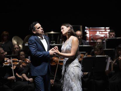 Juan Diego Flórez y Ruzan Mantashyan en el festival de Peralada.