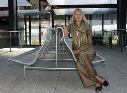 Lynne Cooke, en la terraza del Museo Reina Sofía.