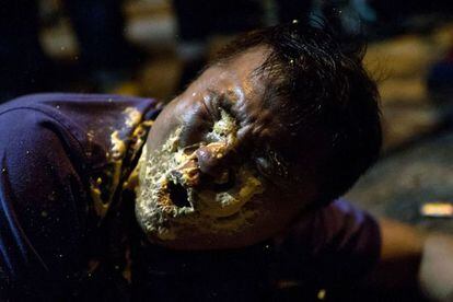 Un periodista hongkonés atacado con gas pimienta la noche del viernes.