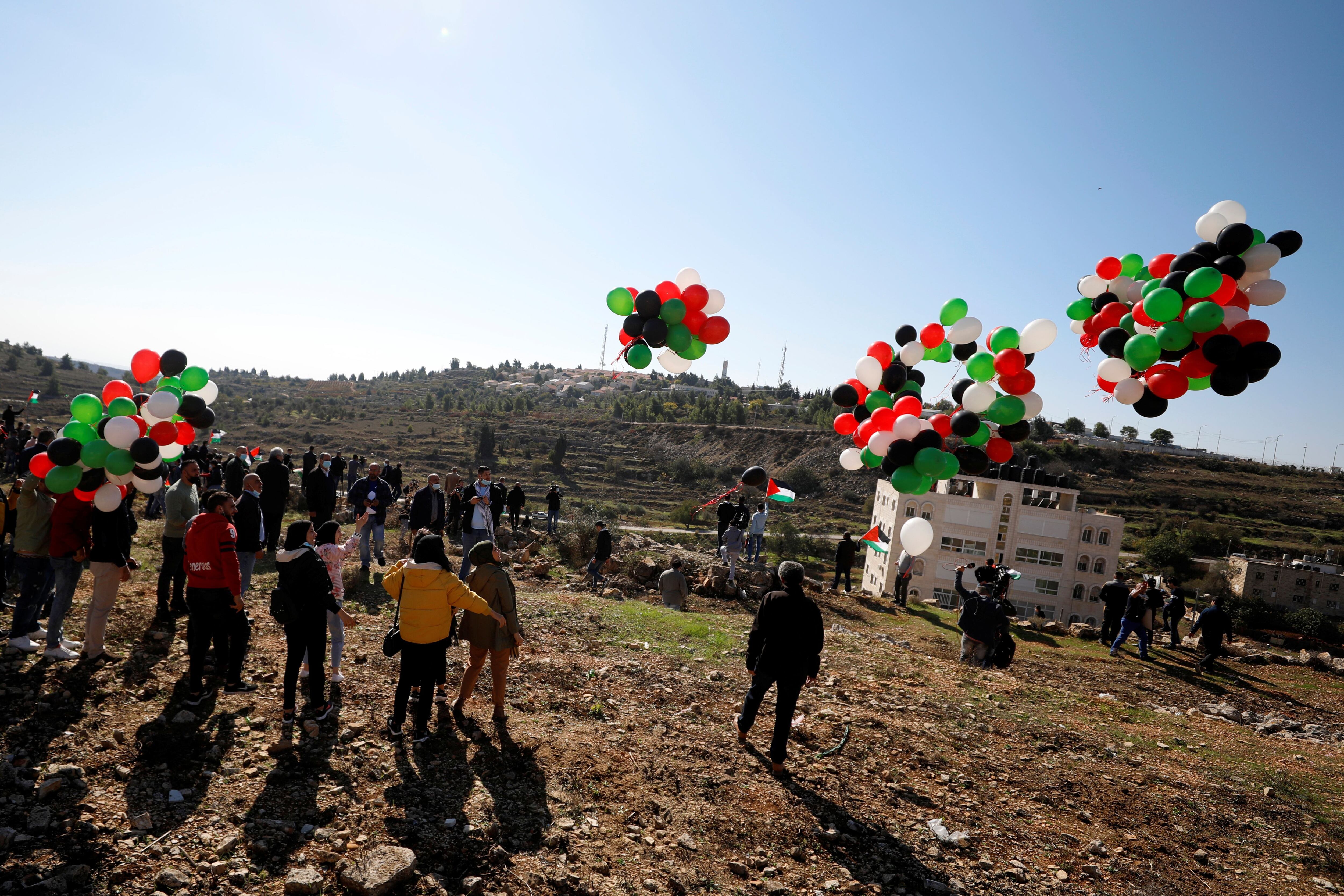 Protesta palestina, el miércoles ante el asentamiento de Psagot (Cisjordania).