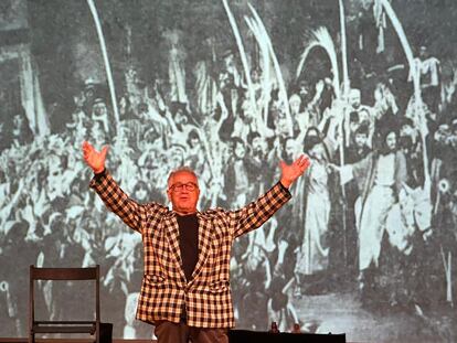 El director y actor Joan Font en un momento de su 'one man show'.