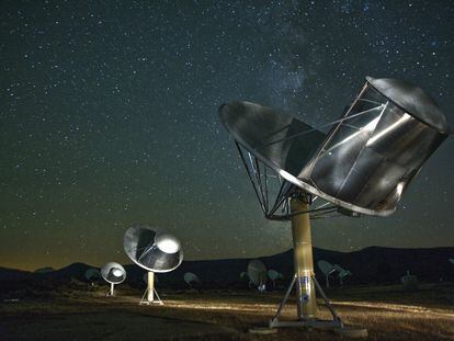La misión del SETI, en California, es un organismo privado cuyas siglas significan “search for extraterrestrial intelligence” (búsqueda de inteligencia extraterrestre).