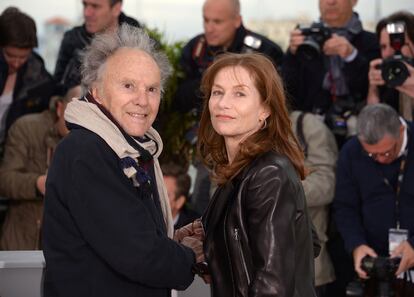 Jean-Louis Trintignant e Isabelle Huppert asisten a la presentación de 'Amour' durante la 65ª edición del Festival de Cine de Cannes, el 20 de mayo de 2012.