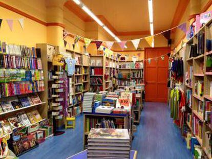 La llibreria Al·lots.