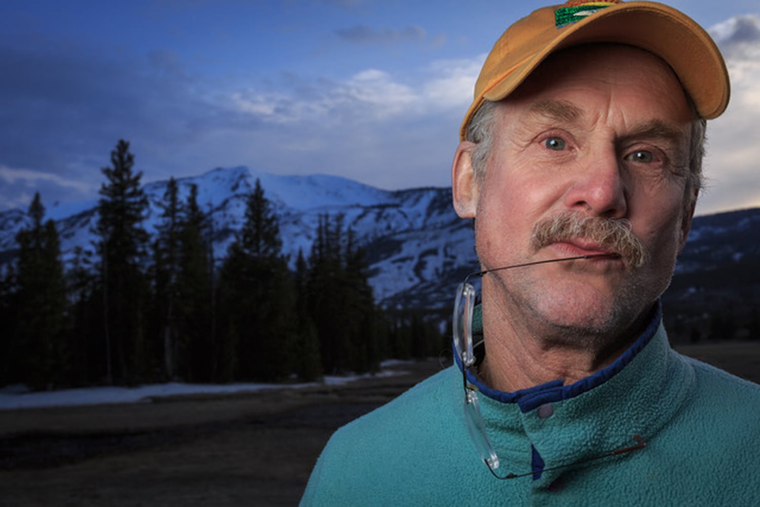 David Quammen, en una fotografÃ­a realizada en el parque nacional de Yellowstone (EE UU).