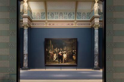 &#039;La ronda de la noche&#039; de Rembrandt vuelve a la sala de honor del Rijksmuseum.