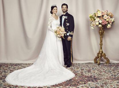 Fotograf&iacute;a oficial de la boda de Carlos Felipe de Suecia y Sofia Hellqvist, celebrada el pasado s&aacute;bado en Estocolmo.