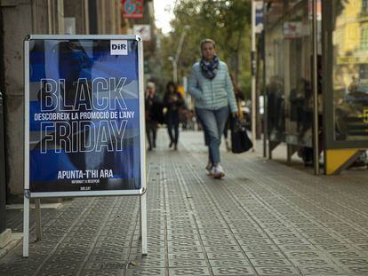 Una oferta de Black Friday al gimnàs DIR del carrer Casp de Barcelona.