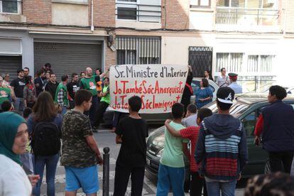 Protestas en Reus contra el ministro Jorge Fern&aacute;ndez D&iacute;az. 