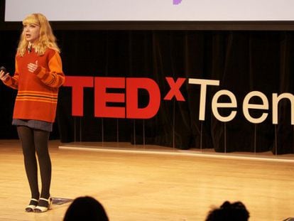 Una joven interviene en el TEDxTeen.
