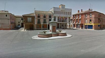 Una plaza de la localidad palentina de Villarramiel.