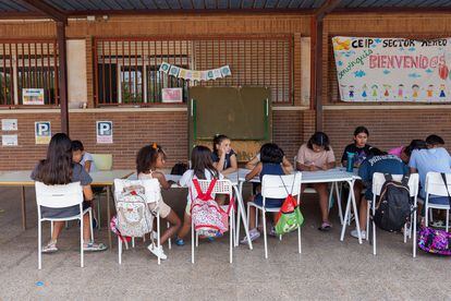 Campamento de verano de Save the Children en el CEIP Sector Aéreo de Valencia. Foto cedida.