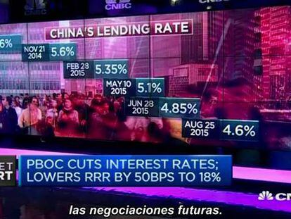 La Bolsa china frena su hundimiento tras la rebaja de tipos de interés