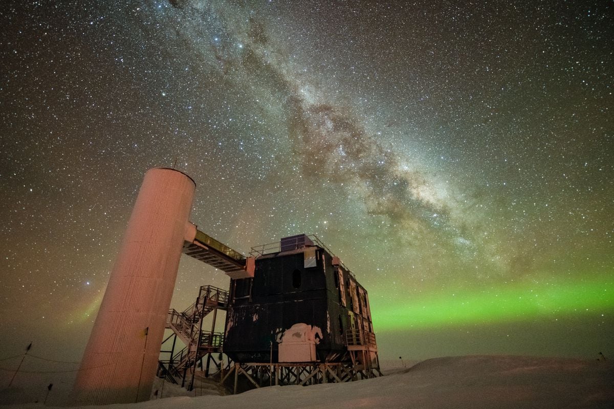 IceCube: il telescopio sotto il ghiaccio dell’Antartide scopre i primi neutrini galattici |  Scienze