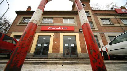 Entrada de la estación de Cercanías de Villaverde Alto, en una imagen de archivo.