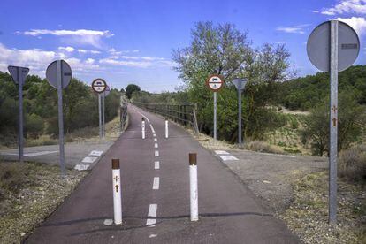 Un punto de la Vía Verde del Tajuña, en dirección a Morata de Tajuña (Madrid).