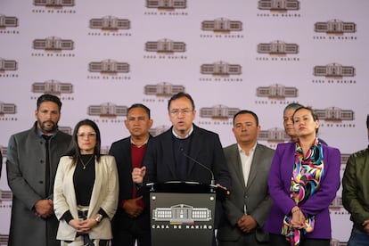 El ministro de Interior, Alfonso Prada, habla sobre la reforma a la Salud en una conferencia de prensa en la Casa de Nariño, este lunes.